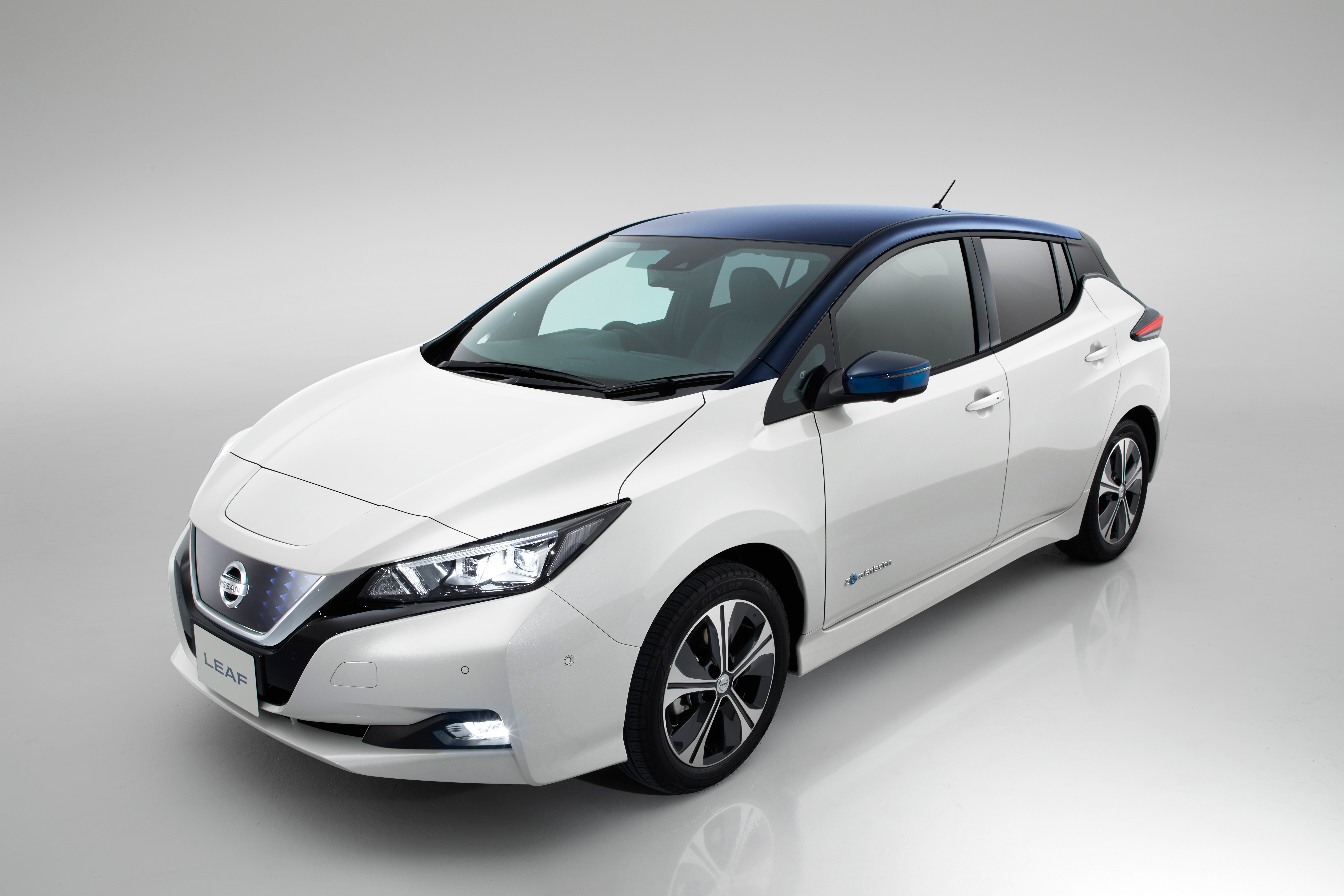日產軒逸純電亮相北京車展，開啟家用電動車新篇章